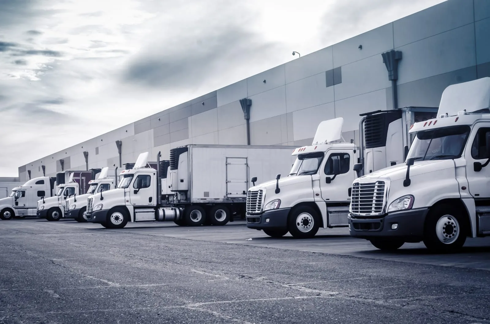Commercial trucking fleet supported by NorthLink Worldwide dispatch